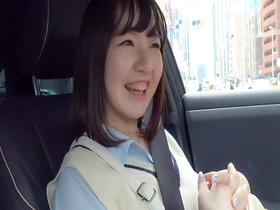 新人デビュードキュメント 性格良すぎるGカップど素人介護士 白兎叶愛 サンプル動画サムネイル